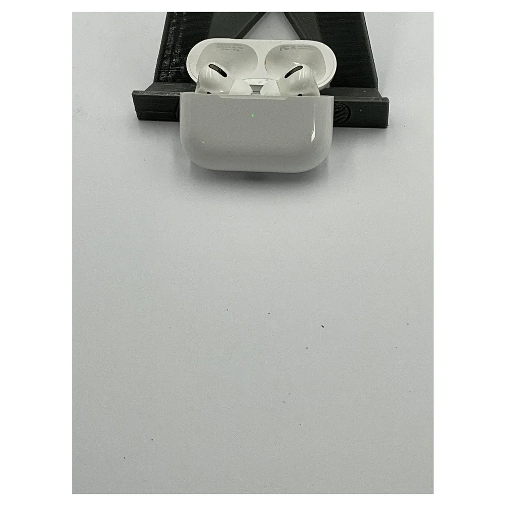 Apple AirPods Pro Wireless Earbuds Bluetooth‎ A2700